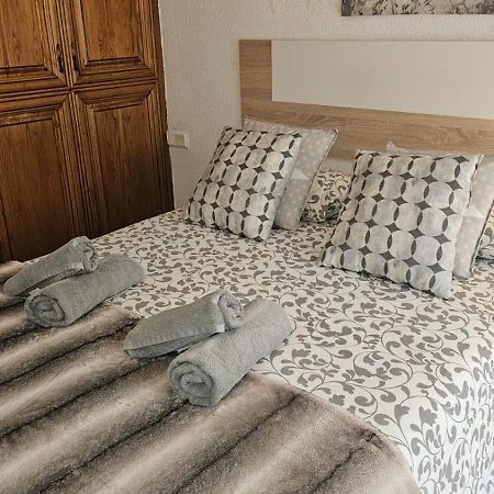 Ideal Holiday Apartment One Bedroom City Center マラガ エクステリア 写真